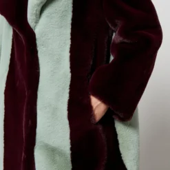 Jakke Katie Striped Faux Fur Coat -The Hut 14609065 1195049558902463